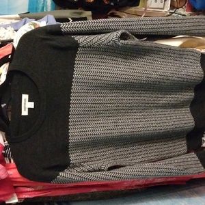 GoodThreads Men's Charcoal grey sweatshirt with Chevron pattern Sz Small NWT